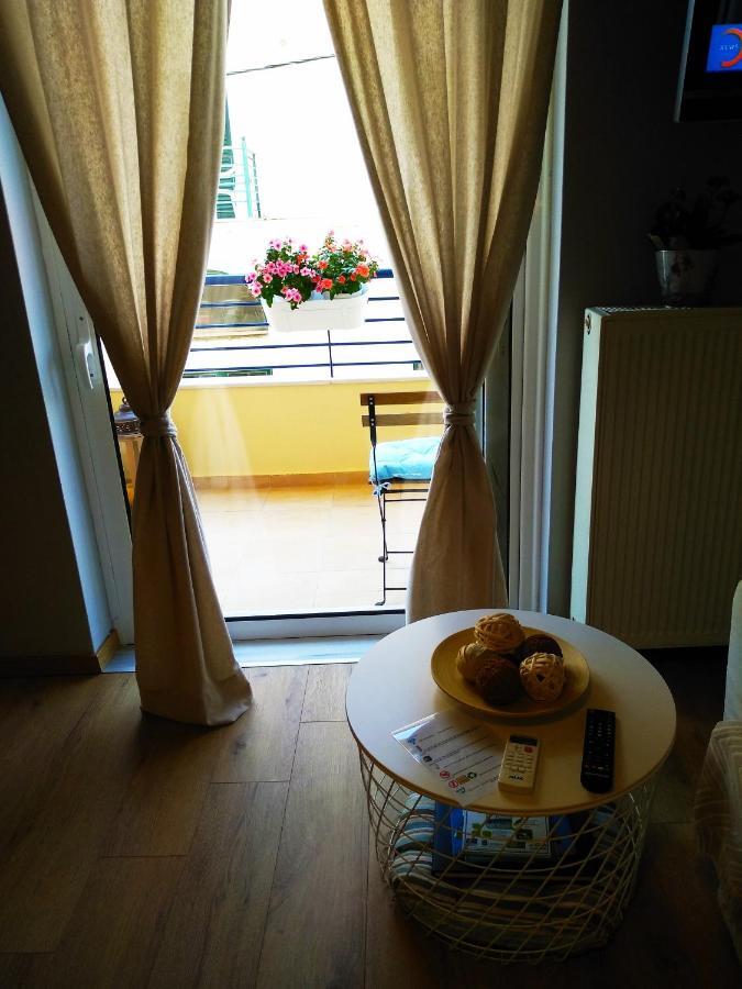 פרבזה Myrto1 Apartment מראה חיצוני תמונה
